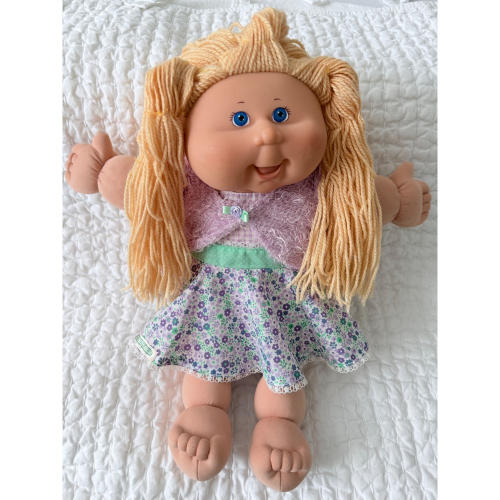Cabbage Patch Kid Girl Doll 1978 /2004 Xavier Roberts Blonde Hair Blue Eyes